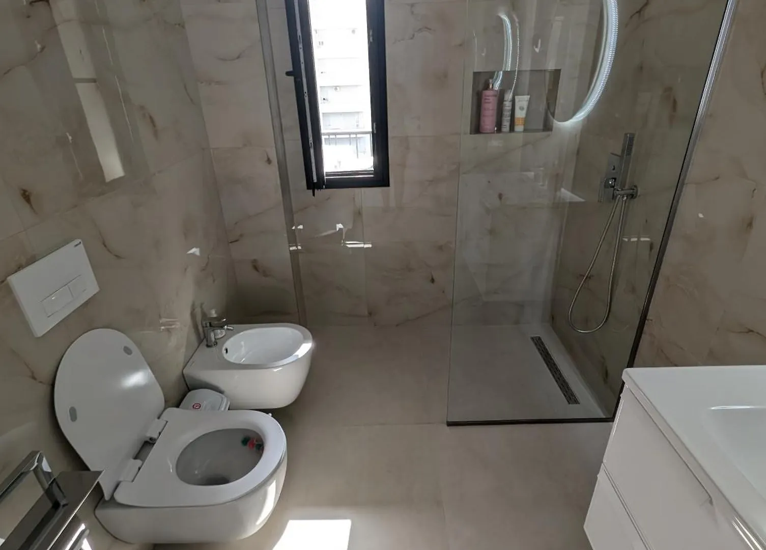 Serendipity Apartment Lungomare Avlonya
