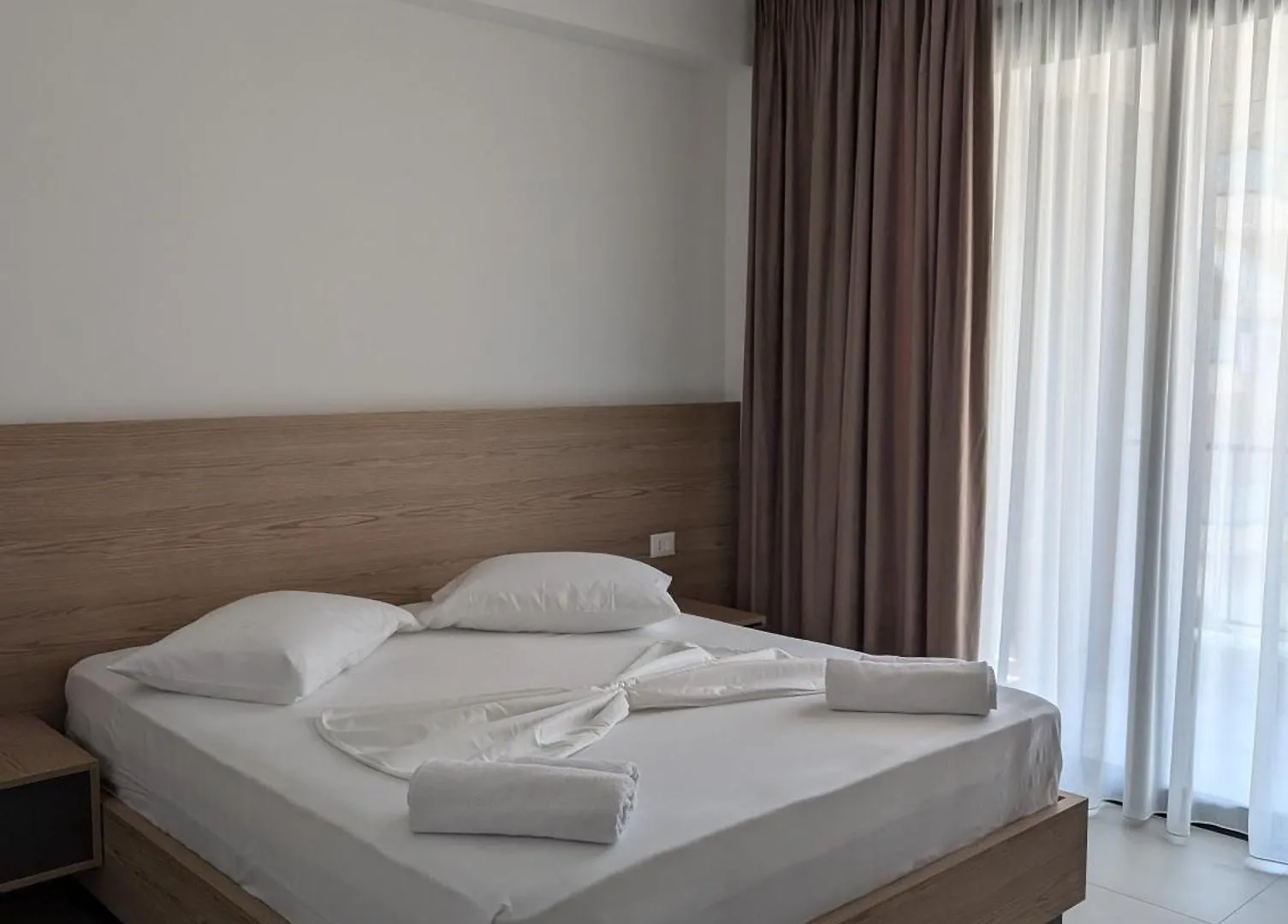Serendipity Apartment Lungomare Avlonya 0*,
